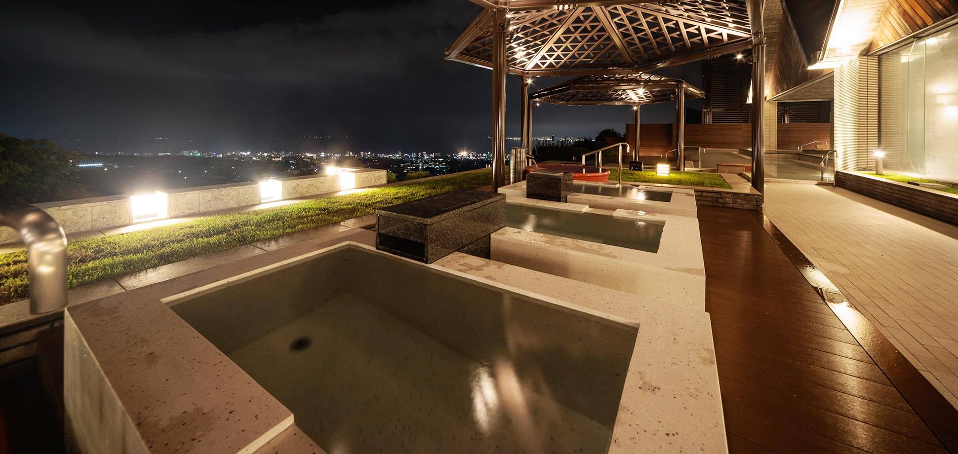 別府温泉 杉乃井ホテルの夜景露天風呂