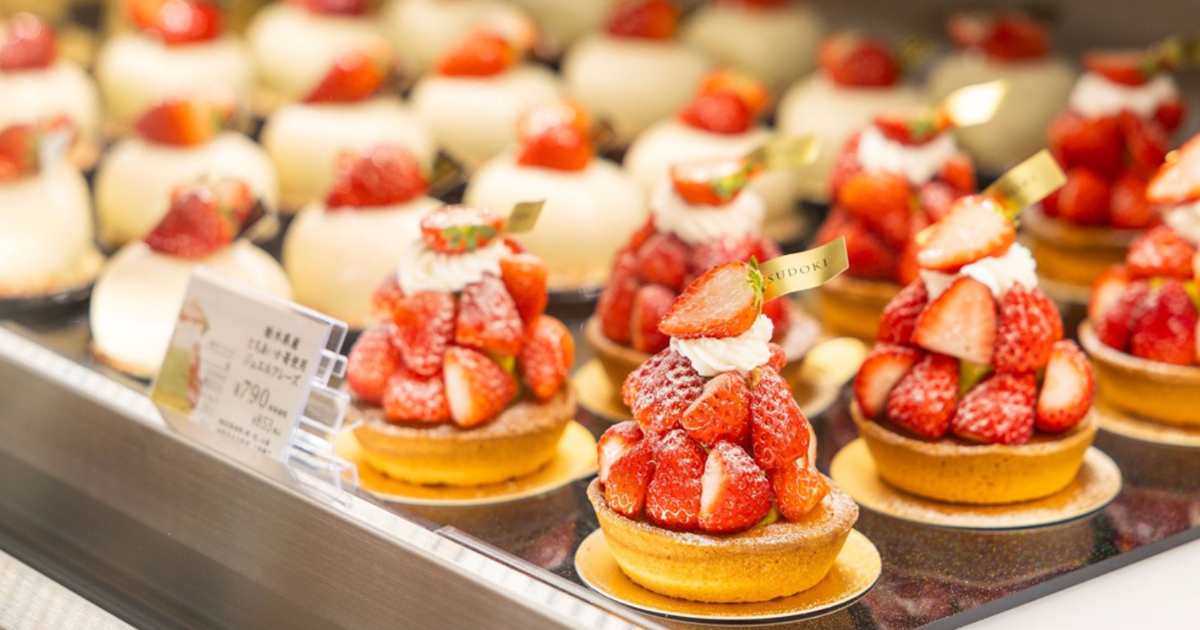 山梨のシャトレーゼホテルのスイーツコーナー