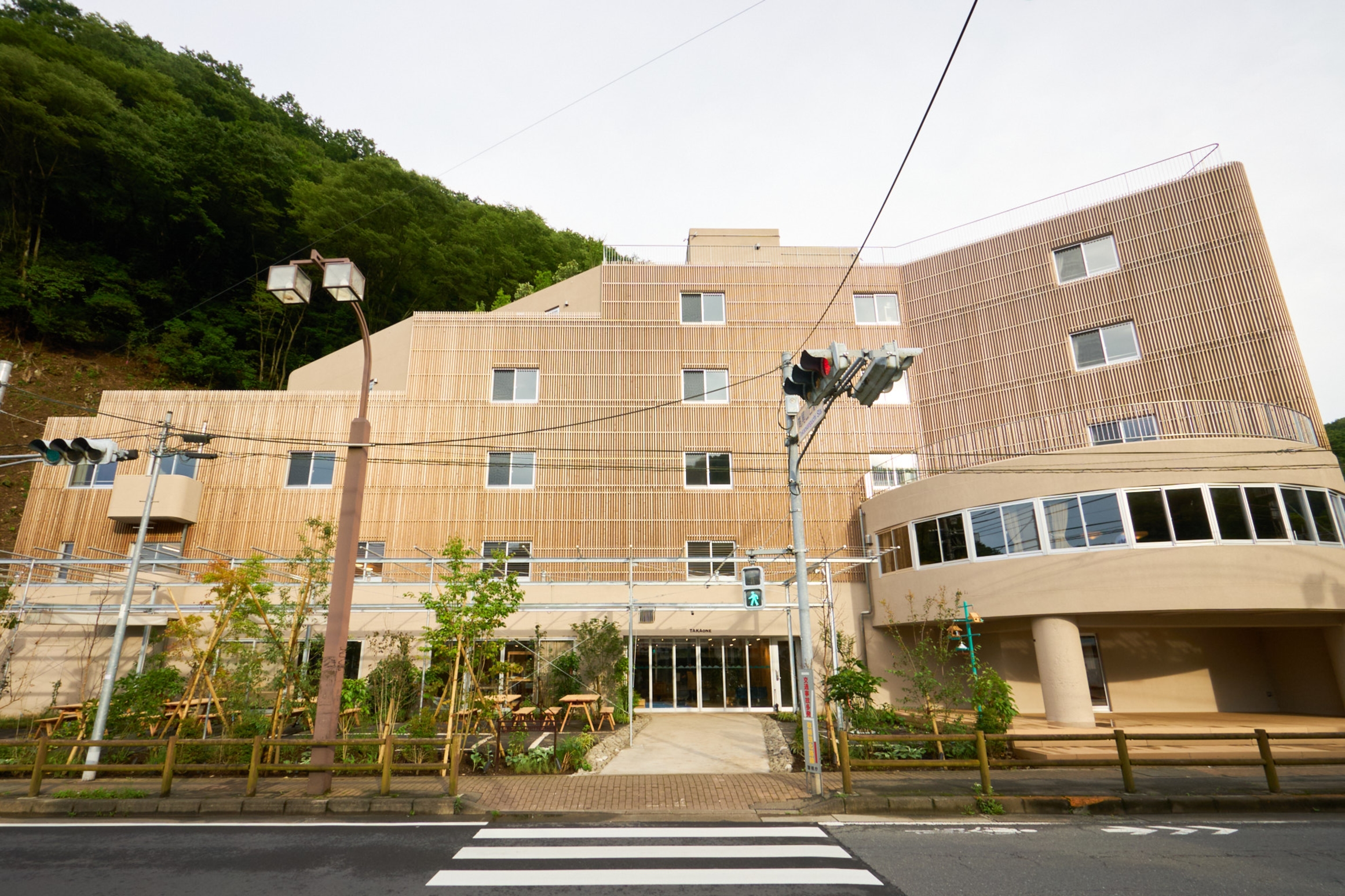 タカオネの外観・エントランス