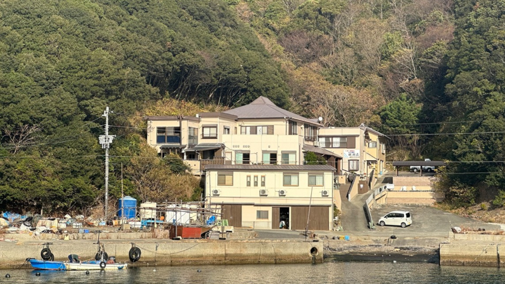 三世代対応の老舗民宿鳴門荘の伝統的な外観