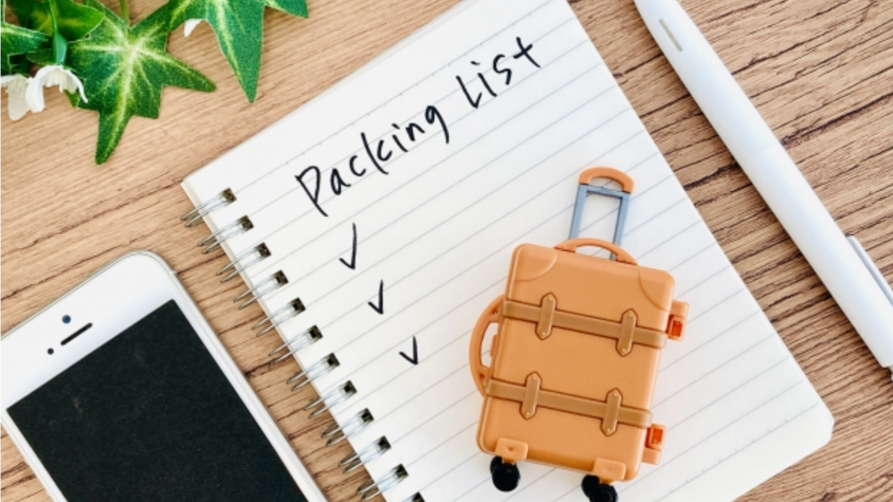 相模湖旅行の持ち物や計画を相談する家族